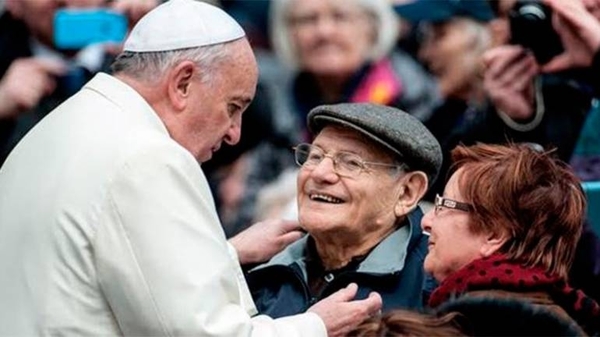 HOY / El papa instaura día mundial de los abuelos "olvidados"