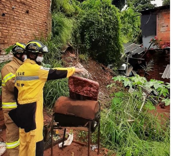 Hallan cuerpos de los niños sepultados por barro tras un alud en La Chacarita - ADN Digital