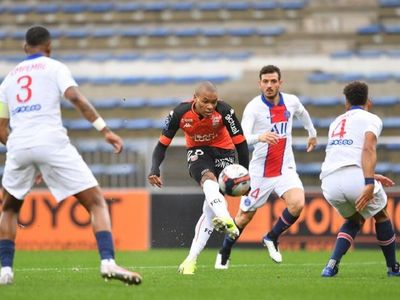 El Lorient sonroja al París Saint Germain