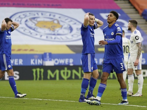 Bielsa somete al Leicester
