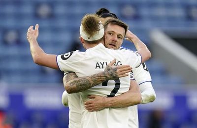 Leeds de Bielsa sorprende al vencer al Leicester - Fútbol - ABC Color