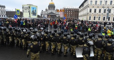 La Nación / Rusia: policía detiene a 4.400 manifestantes pro-Navalni