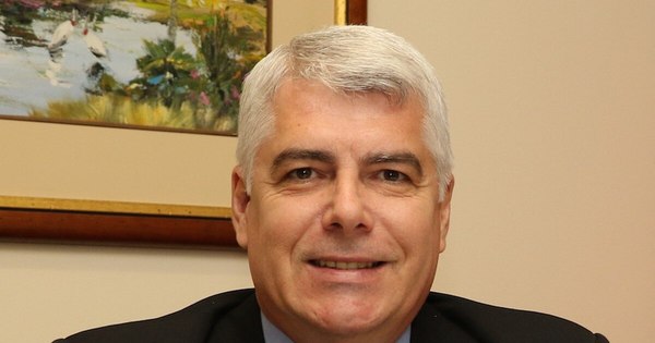 La Nación / Wiens defiende “pasarela de oro” y dice que le piden que se postule para presidente