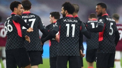 HOY / Salah entona al Liverpool