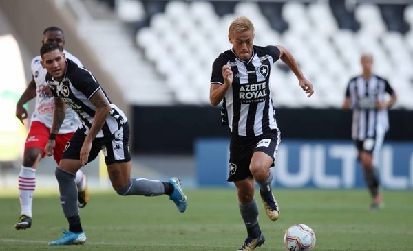 HOY / La superestrella japonesa que podría llegar al fútbol paraguayo