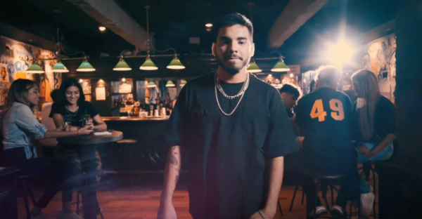 HOY / El cantante paraguayo Nicolá presenta videoclip "De Primera"