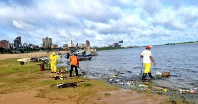 La Nación / Lluvias en Asunción registran 172 mm, y el río crece 48 cm