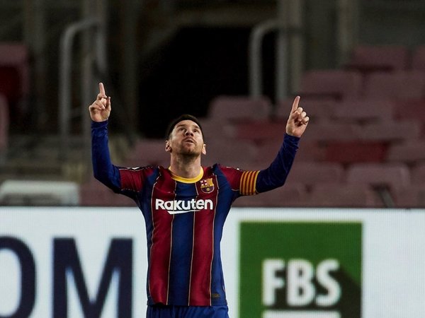 Messi y Griezmann ponen segundo a Barcelona