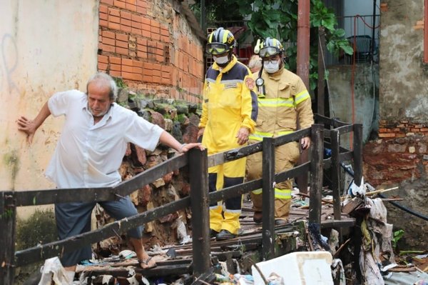 Crónica / Tragedia en la Chaca: “Murieron abrazados en el derrumbe”
