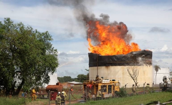 HOY / Incendio en Petropar: Vecinos anuncian manifestaciones para exigir protocolo de evacuación