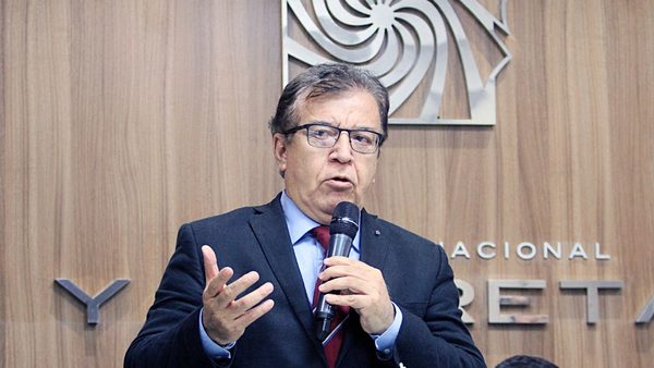 Nicanor trata de «blanquear» repartija de cargos