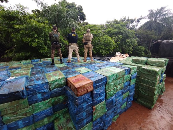 Decomisan 750 mil GRUESAS de cigarrillos PARAGUAYOS