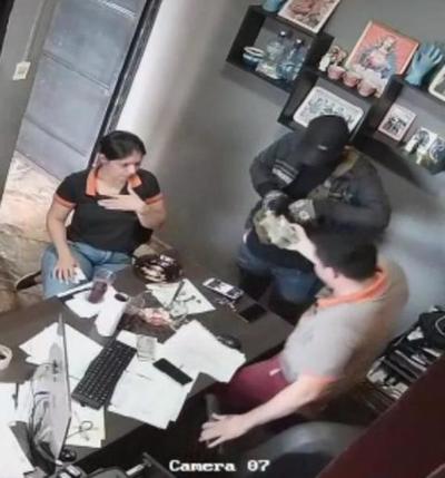 Asalto a un local de venta de hierros en Calle 2000, con botín de G. 30 millones – Diario TNPRESS