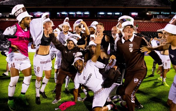 Platense vuelve a Primera y dos paraguayos quedan al borde de la gloria