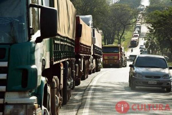 Huelga de CAMIONEROS en Brasil afectará IMPORTACIONES-EXPORTACIONES de Paraguay