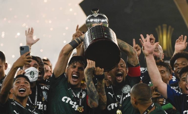 HOY / “Habíamos hablado que si salíamos campeones, íbamos a levantar la Copa juntos”