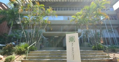 La Nación / EBY denuncia ante la Fiscalía a avivados que ofrecen viviendas a cambio de dinero