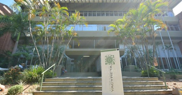 La Nación / EBY denuncia ante la Fiscalía a avivados que ofrecen viviendas a cambio de dinero
