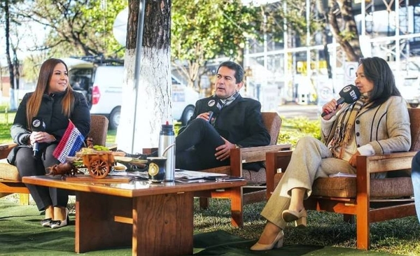HOY / ¿Quién es "la corrupción" sentada en La Lupa?: Esposa de Carlos Báez contraataca