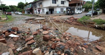 La Nación / Calles calamitosas: Municipalidad dice que bacheo no solucionará y tira la pelota a Essap