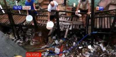 Actualizan salud de los heridos tras derrumbe en la Chacarita | Noticias Paraguay