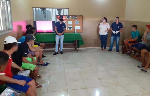 Centro Educativo de CDE: Capacitan a adolescentes sobre prevención del VIH