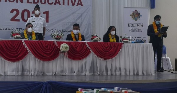 La Nación / Bolivia inaugura año escolar a través de internet, radio y TV
