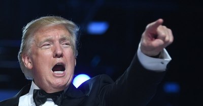 La Nación / Trump contrata a dos abogados acostumbrados a la polémica para su segundo juicio político