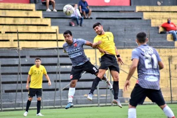 ¿Cómo se las arregló Costas para armar el primer once de Guaraní?