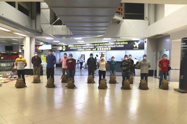 Despiden a contingente militar paraguayo destinado a Misión de Paz en Chipre - ADN Digital