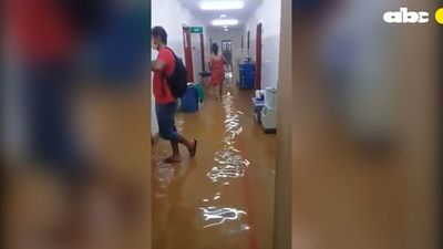 Hospital de Calle’i en San Lorenzo ayer volvió a estar bajo agua - Nacionales - ABC Color