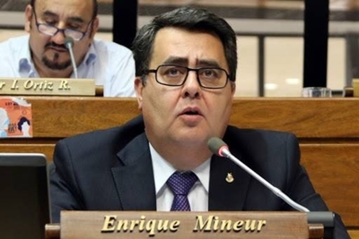 HOY / Efraínistas proponen salvar a Villamayor a cambio de juicio político a la Fiscala General del Estado, al respecto el diputado Enrique Mineur