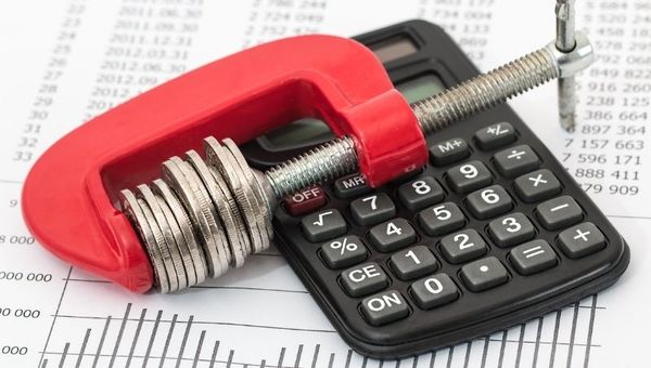 Riesgo país: “Una política de endeudamiento e inversión debe ser acompañada por el crecimiento en igual proporción de los sectores productivos”