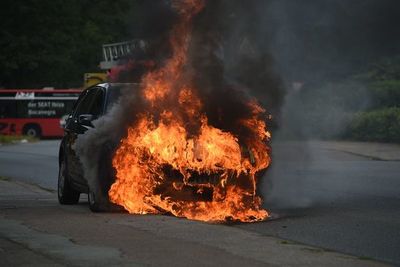 Así de útiles son los extintores de incendios en los coches - Estilo de vida - ABC Color