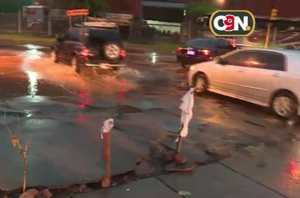La avenida Avelino Martínez empeora cada vez más con las lluvias - C9N