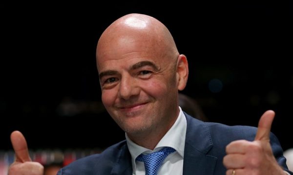 Infantino: “El Mundial de Qatar se disputará con estadios llenos”