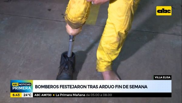 Bombero llegó desde el Guairá para combatir al fuego en Petropar - ABC Noticias - ABC Color
