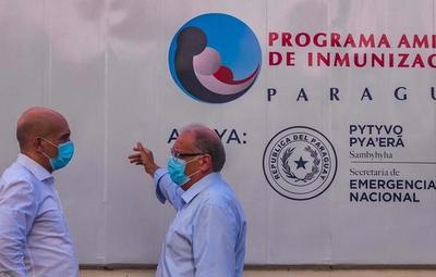 Salud prevé inmunizar a gran parte del personal de blanco, luego al grupo de riesgo
