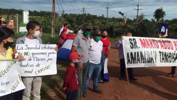 Colonos de Fortuna Guazú y colonias aledañas exigen camino de todo tiempo