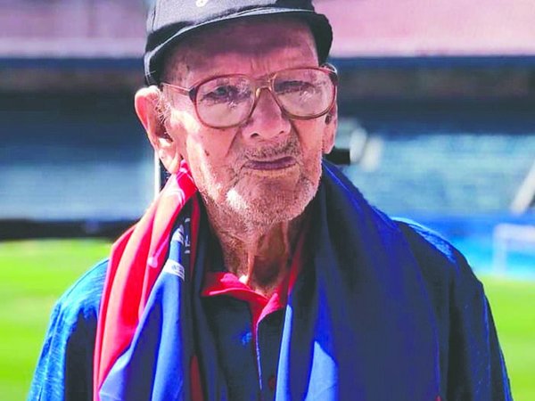 Fanático cumplió su sueño ¡a los 100 años!