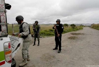Ejército de Ecuador refuerza frontera para frenar migración venezolana
