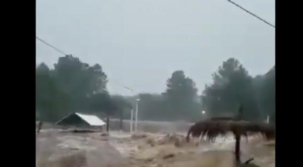 Balneario Pinamar de Piribebuy queda anegado por las desbordadas aguas – Prensa 5
