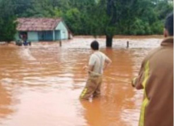 Cortan tramo de la Ruta 2 desde Caacupé hasta Coronel Oviedo