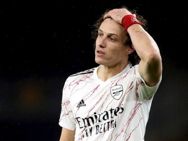 Una expulsión de David Luiz precipita la derrota del Arsenal