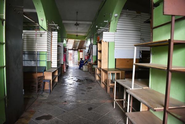 Hacienda y comerciantes de frontera con Argentina trabajarán en plan de subsidios - Nacionales - ABC Color