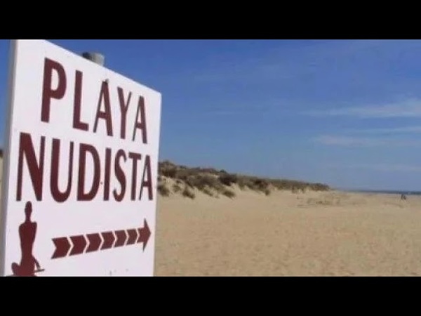 Posadas en la mira de empresarios con interés en habilitar una playa nudista