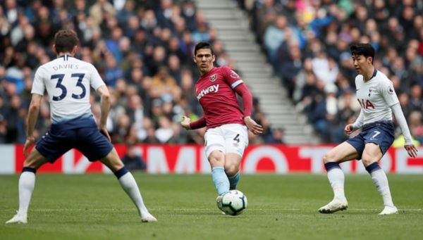 HOY / Fabián seguirá jugando en Europa pero podría salir de West Ham