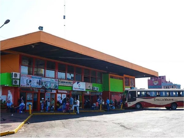Un hombre muere tras caer de un barranco en la terminal de Encarnación
