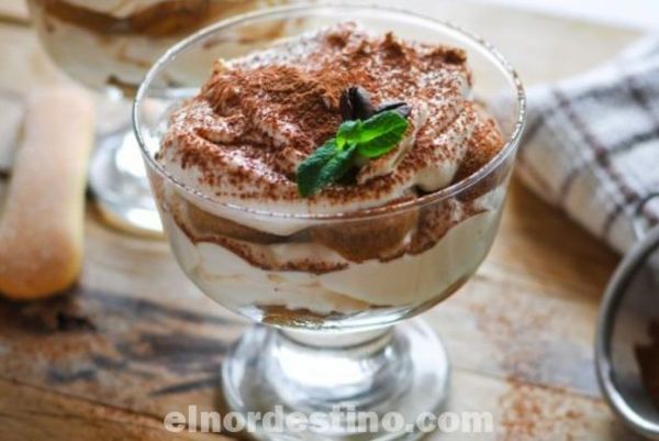 Postre de café y queso crema muy fácil de preparar, delicioso y con ingredientes que seguro ya tienes en casa