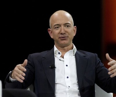 Histórico cambio en Amazon: Jeff Bezos deja su cargo